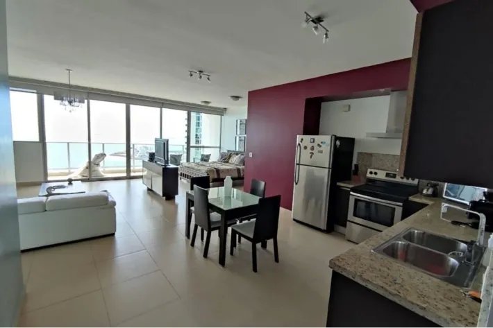 Se vende apartamento amoblado en Punta Pacífica