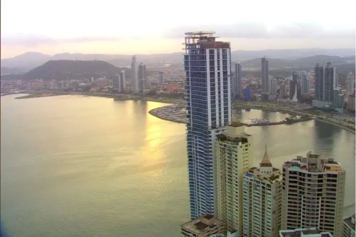 Venta de Apartamento en The Point, Paitilla