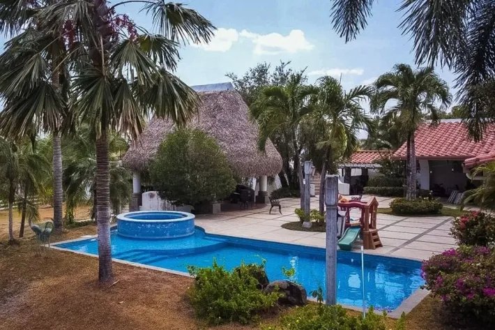Se vende casa de playa, Punta Barco Viejo, San Carlos