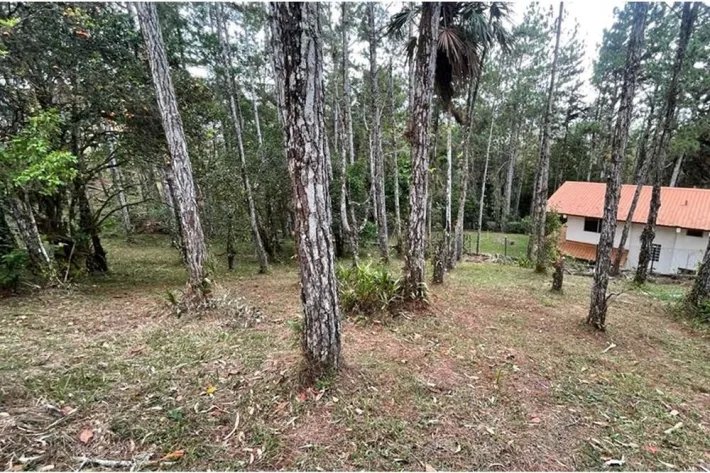 Se vende terreno con cabaña en Altos de Cerro Azul, Chilibre