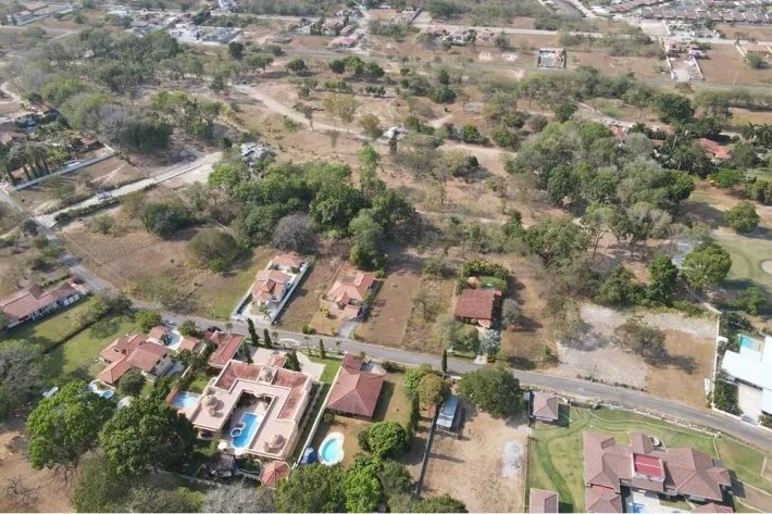 Se vende lote de terreno en Club de Golf de Coronado