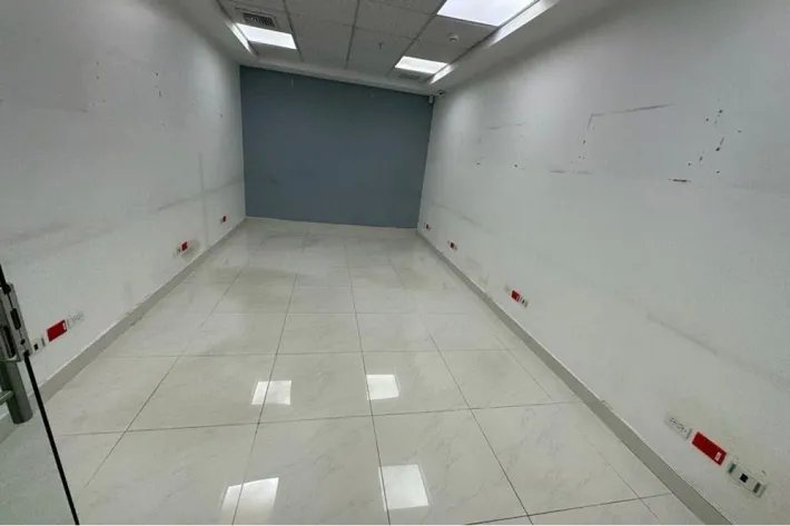 Alquiler de local comercial en Hi Point Offices, Bella Vista