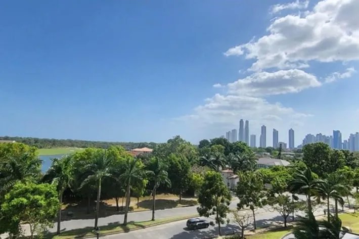 Se vende apartamento en Santa María