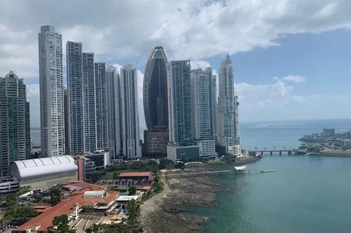 Venta de apartamento en Ocean Front Luxury Penthouses, Paitilla