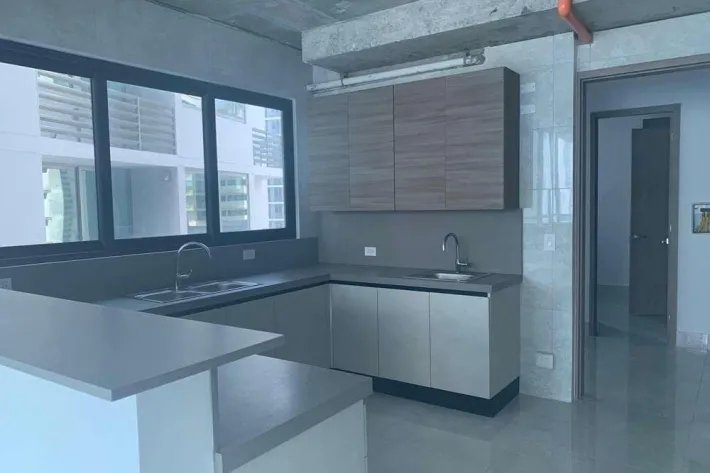 For sale apartment in Ocean Front Penthouses, Paitilla