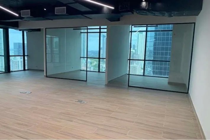 Alquiler de Oficinas en Tower Bank Calle 50 Modelo D