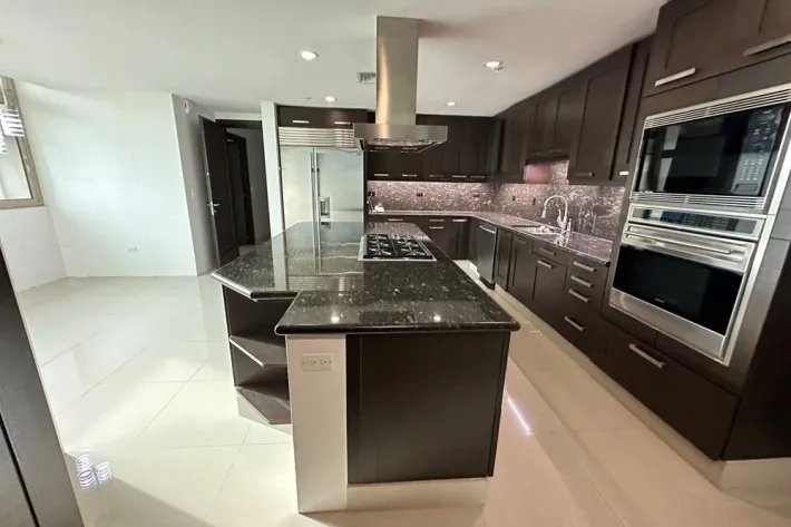 Venta Apartamento en Pacific Point Torre 200 Punta Pacifica