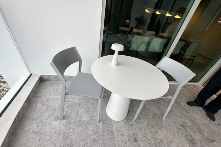 Apartment for sale in Pacific Point Tower 400