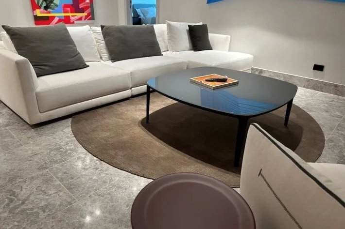 Apartment for sale in Pacific Point Tower 400