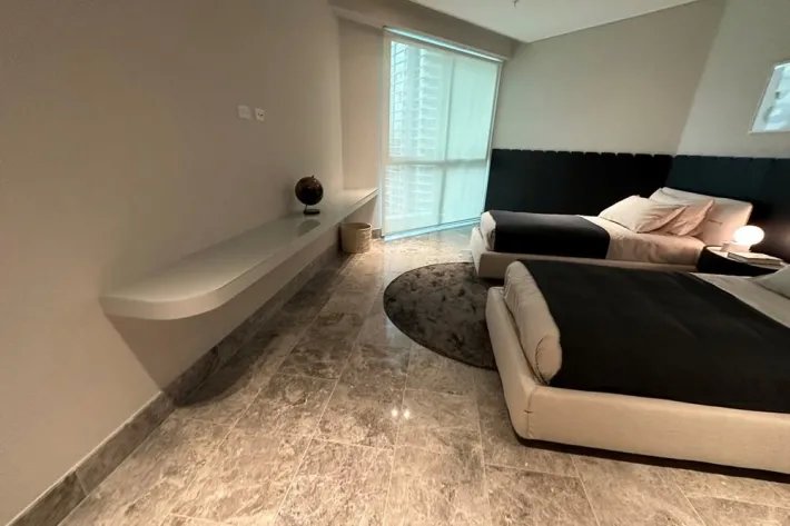 Apartment for sale in Pacific Point Tower 400