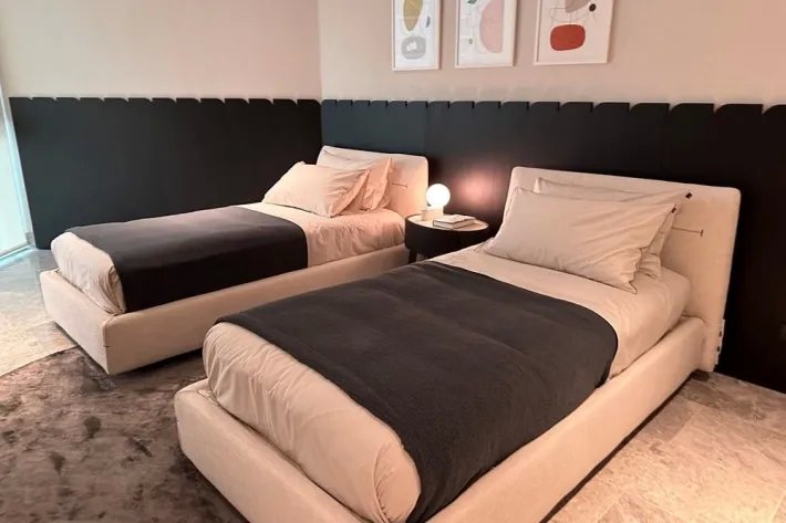 Apartment for sale in Pacific Point Tower 400
