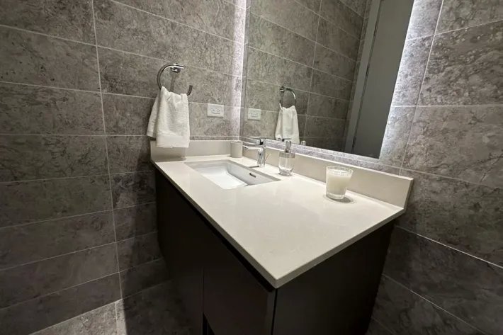 Apartment for sale in Pacific Point Tower 400