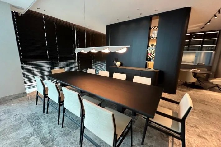 Apartment for sale in Pacific Point Tower 400