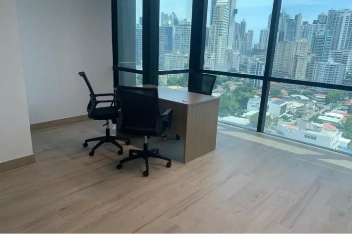 Alquiler de oficina equipada en Tower Bank, Calle 50