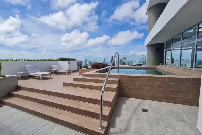 Rental apartment with option to buy in El Cangrejo, Panama
