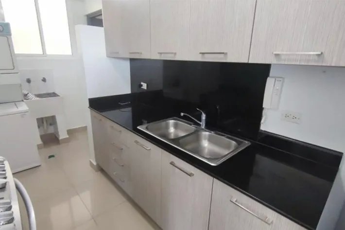 Se alquila apartamento en Condado del Rey