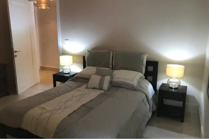 Venta de apartamento con vista al mar en Avenida Balboa