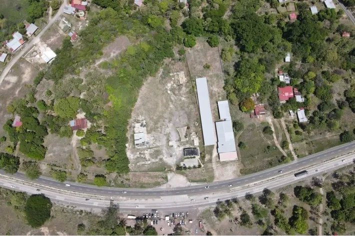 Venta de terreno y estructura en El Coco, Penonomé
