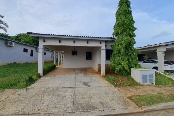 Se vende casa en Residencial Summer Hills, Puerto Caimito, La Chorrera