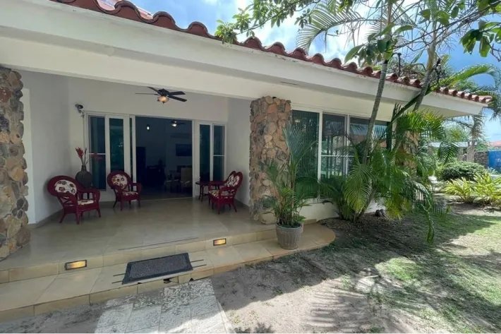 Se vende casa en Punta Barco Village, San Carlos