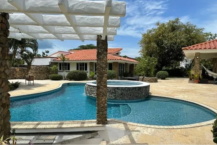 Se vende casa en Punta Barco Village, San Carlos