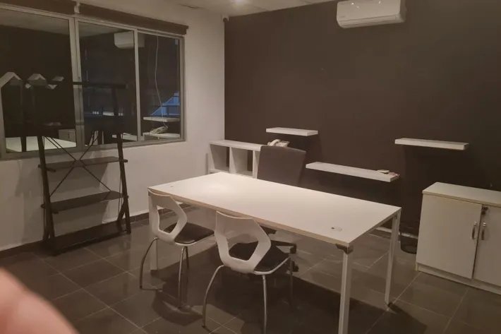Casa para oficina en venta en Los Ángeles, Tumba Muerto