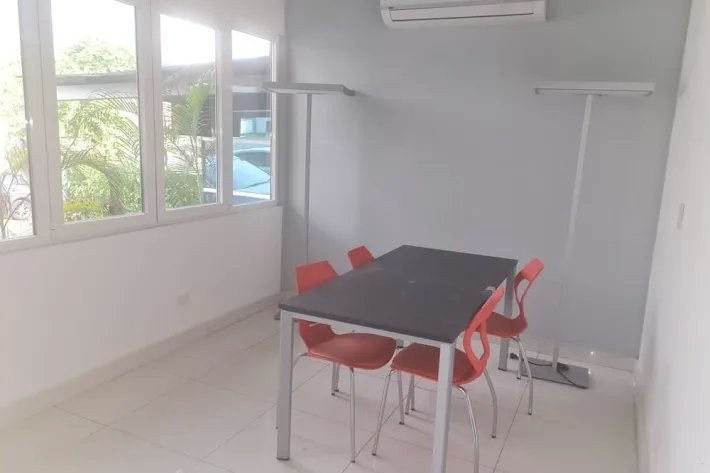 Casa para oficina en venta en Los Ángeles, Tumba Muerto