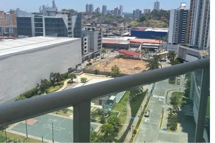 Venta de apartamento en PH Kings Park, Condado del Rey