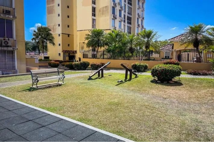 Apartment for sale in PH McGregor Hill, Condado del Rey