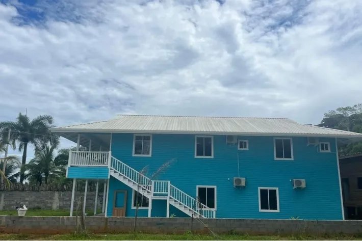Se vende casa en Bocas del Toro
