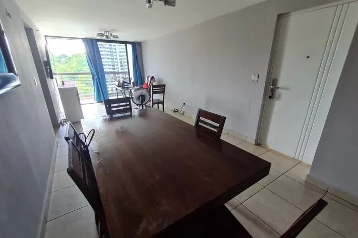 Venta de apartamento en Country Club, Condado del Rey
