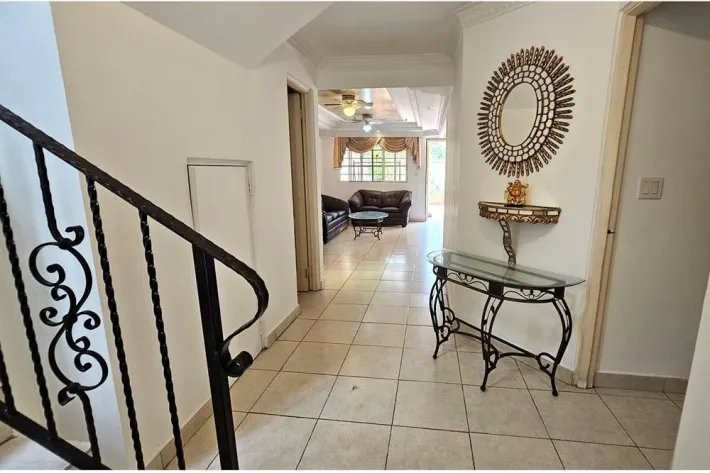 Duplex house for rent in Dorado Lakes, Condado del Rey