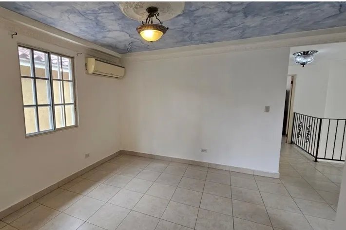 Duplex house for rent in Dorado Lakes, Condado del Rey