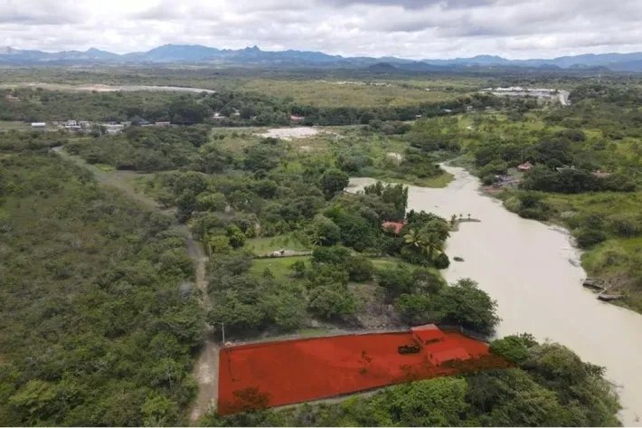 Venta de terreno frente a lago en Lagomar, San Carlos