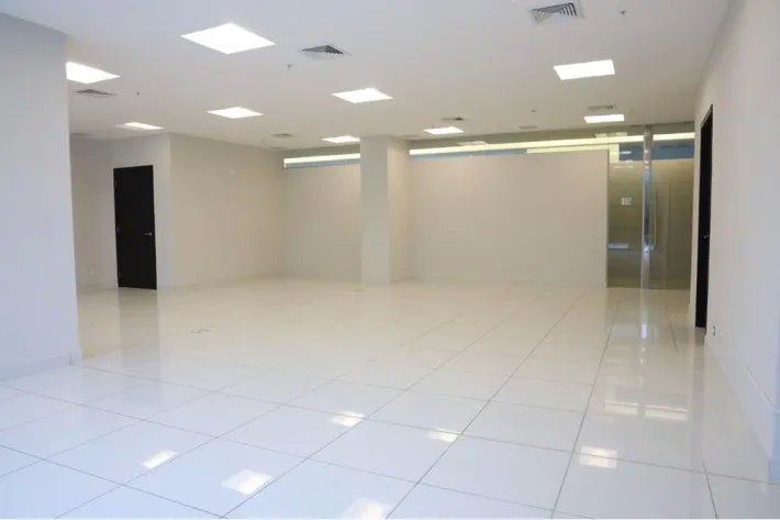 Se alquila oficina en Plaza Boulevard del Este, Costa del Este