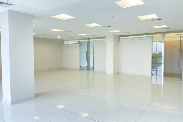 Se alquila oficina en Plaza Boulevard del Este, Costa del Este