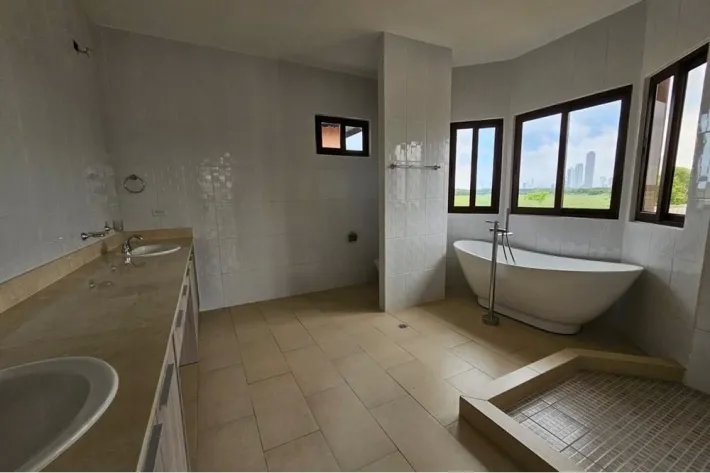 Casa en Venta en El Doral, Costa Sur