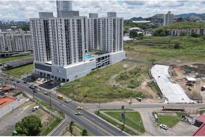 Lote de terreno en venta en Vía España, Ideal para Inversión