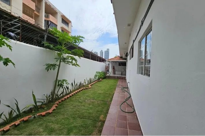 Venta de casa comercial en Obarrio