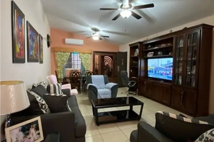 House for sale in Altos del Campo, La Chorrera