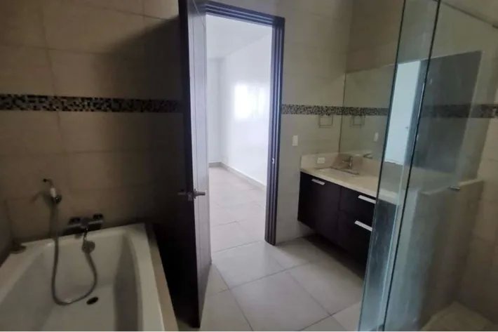 Apartment for sale in Punta Pacifica, Panama