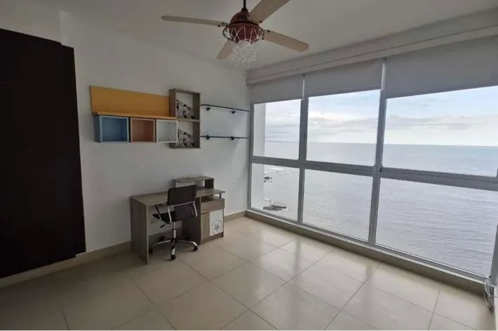 Apartment for sale in Punta Pacifica, Panama