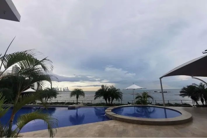 Apartment for sale in Punta Pacifica, Panama