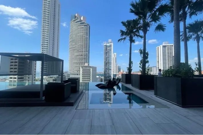 Venta de apartamento nuevo en PH Armani, Avenida Balboa