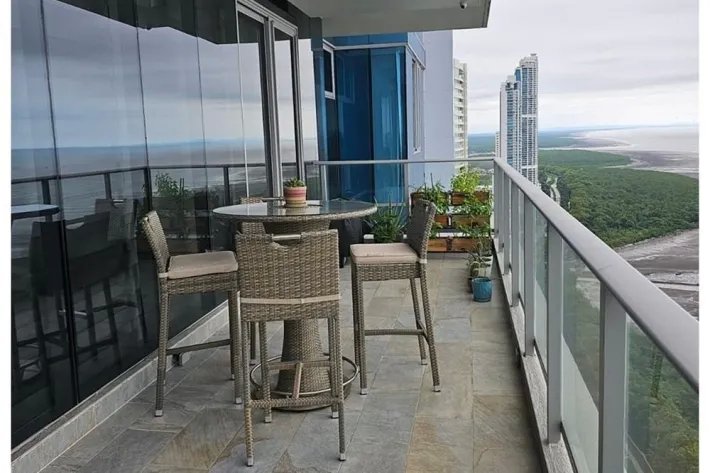 Venta de lujoso Penthouse amoblado en Costa del Este, Panamá