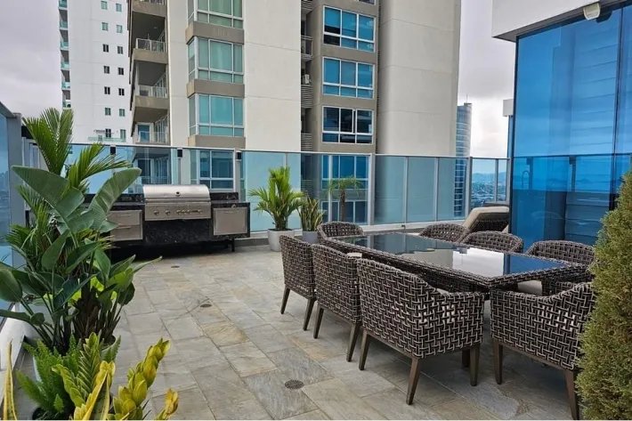 Venta de lujoso Penthouse amoblado en Costa del Este, Panamá