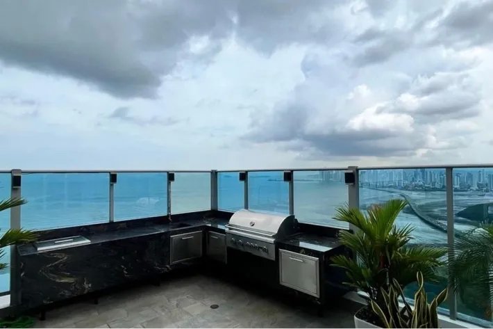 Venta de lujoso Penthouse amoblado en Costa del Este, Panamá
