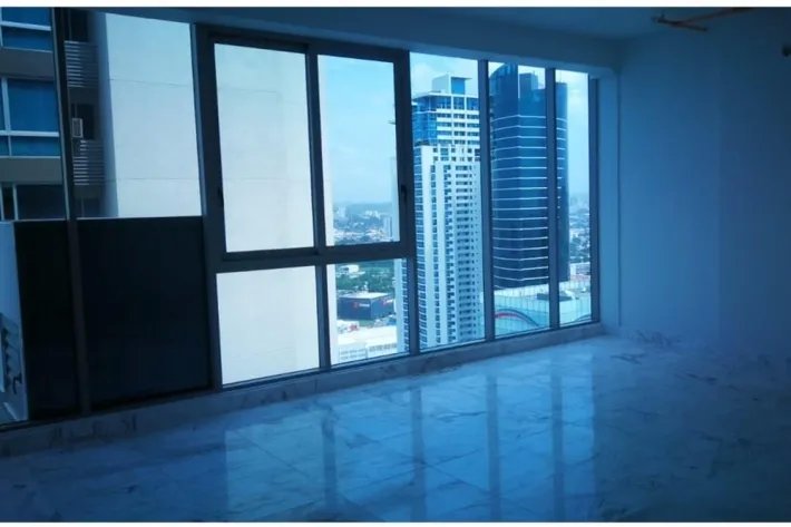 Venta de apartamento frente al mar en Costa del Este, Panamá