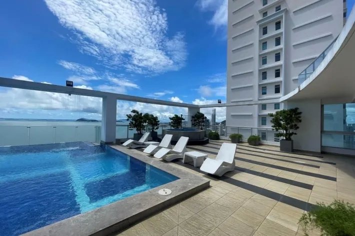 Venta de apartamento en PH Villa del Mar, Avenida Balboa