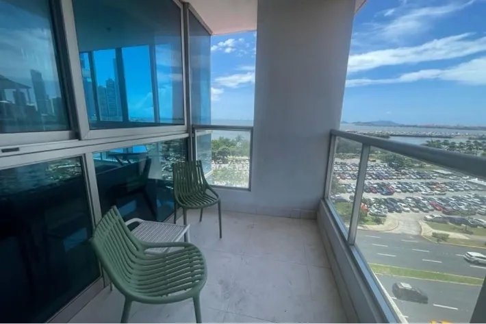 Venta de apartamento en PH Villa del Mar, Avenida Balboa